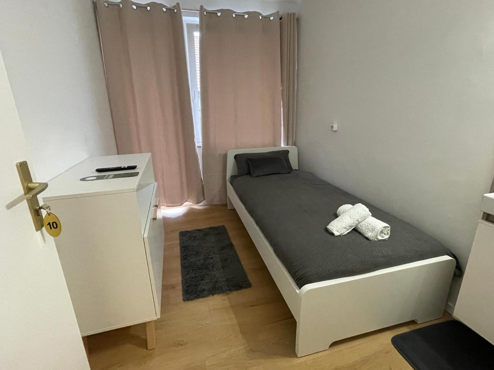 Pension Baeren Engstingen Extérieur photo