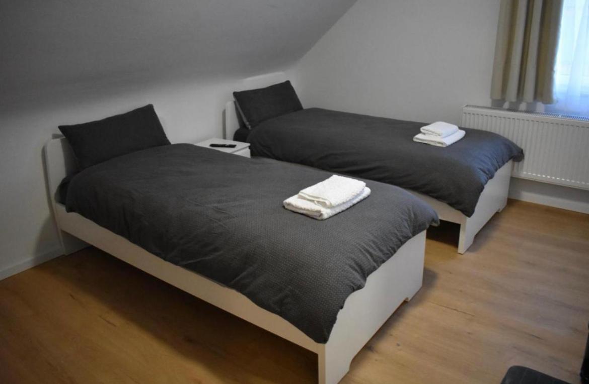 Pension Baeren Engstingen Extérieur photo